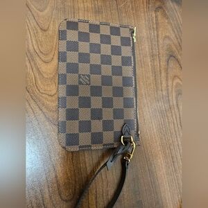 Authentic Louis Vuitton Damier MM Wristlet Ballerina Red Interior AWESOME! EUC